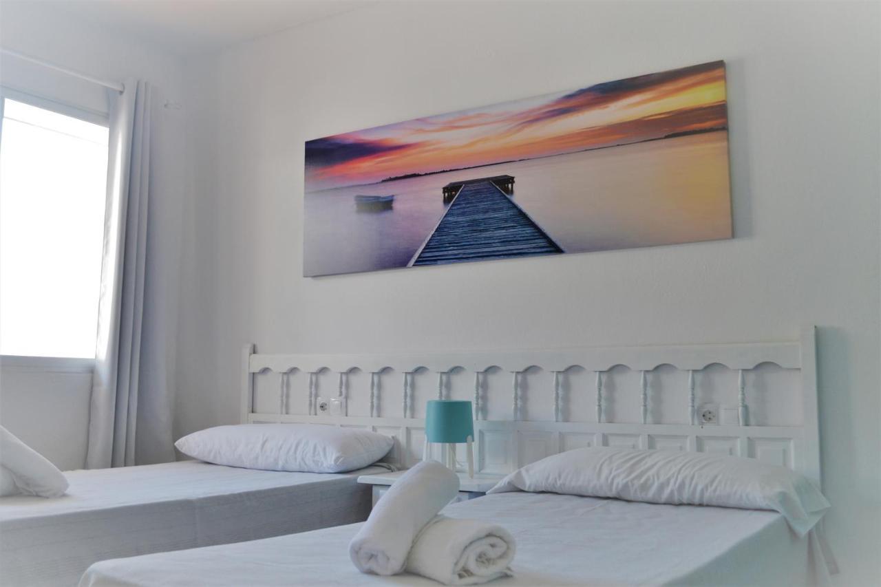 Apartamentos Cana Sofia Cala Llonga  Eksteriør billede