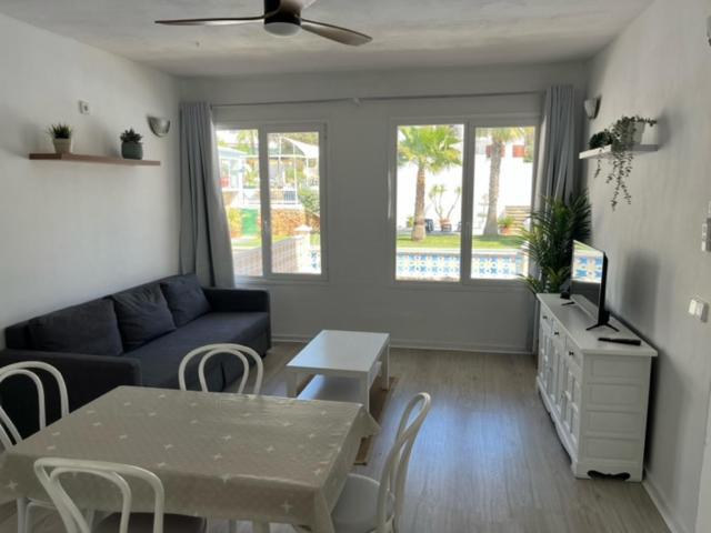 Apartamentos Cana Sofia Cala Llonga  Værelse billede